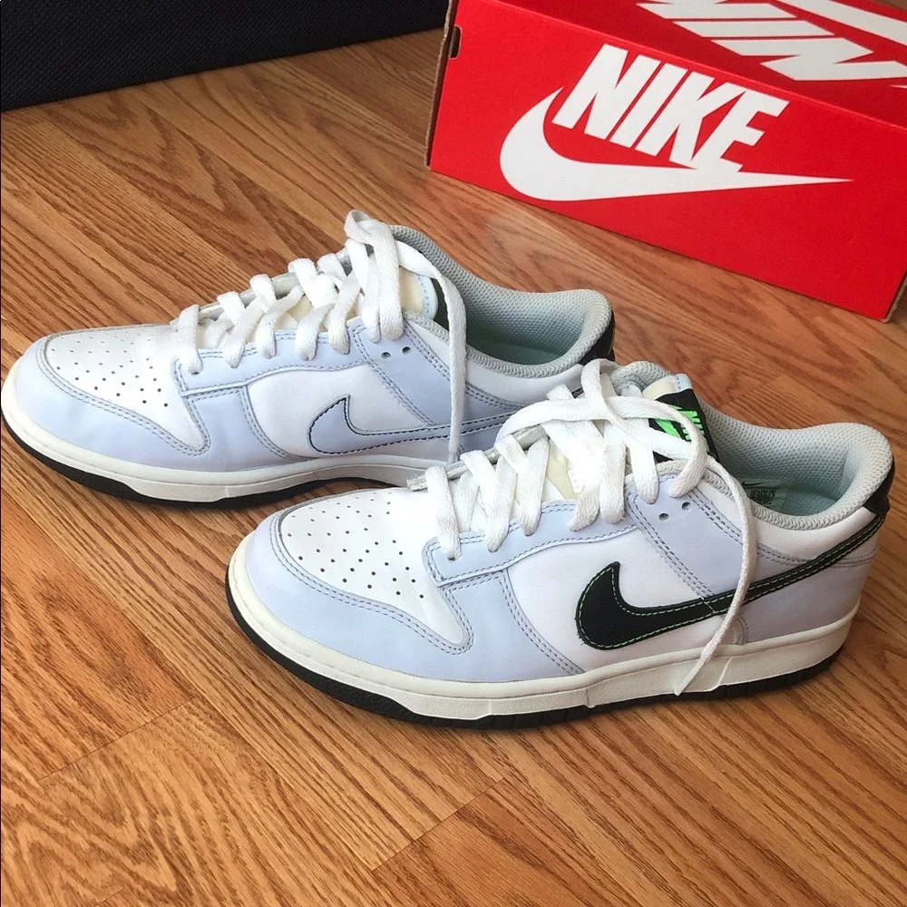 NIKE DUNK LOW